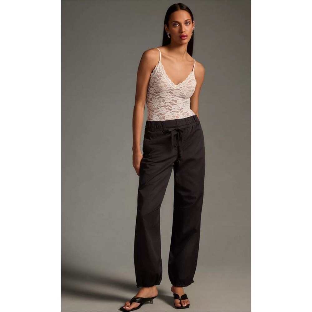 Brand new with tags PILCRO LOW-RISE PARACHUTE PANTS